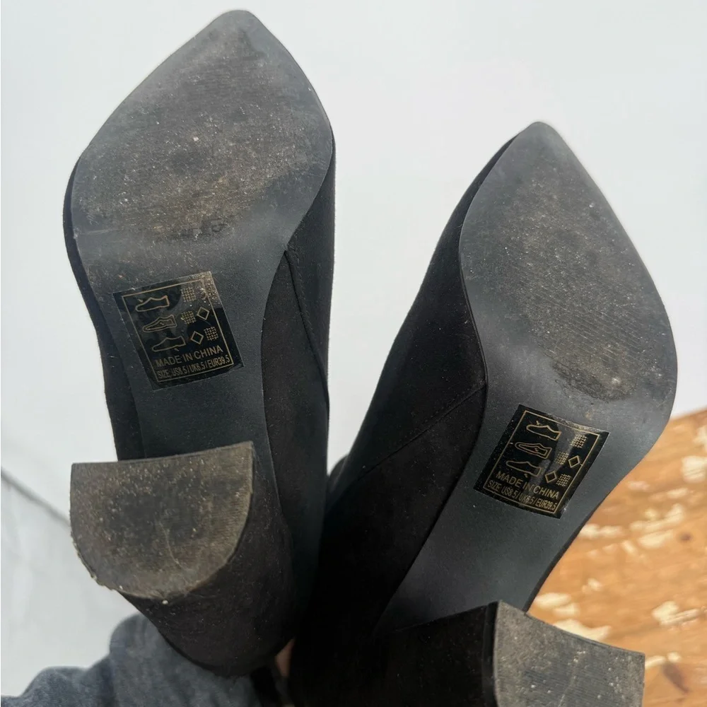 Qupid Black Ankle Booties